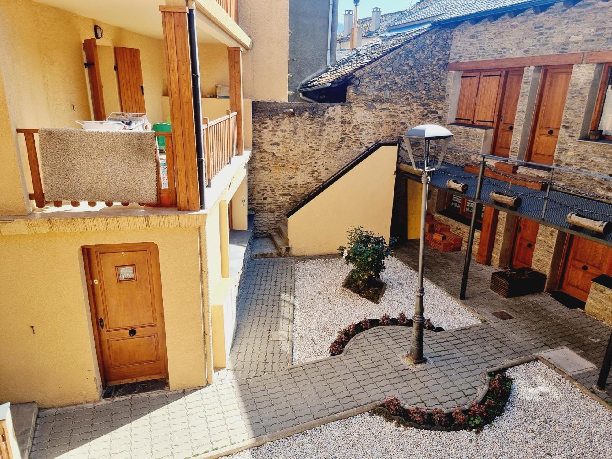 Apto Rustico En Osseja Osséja Exterior photo